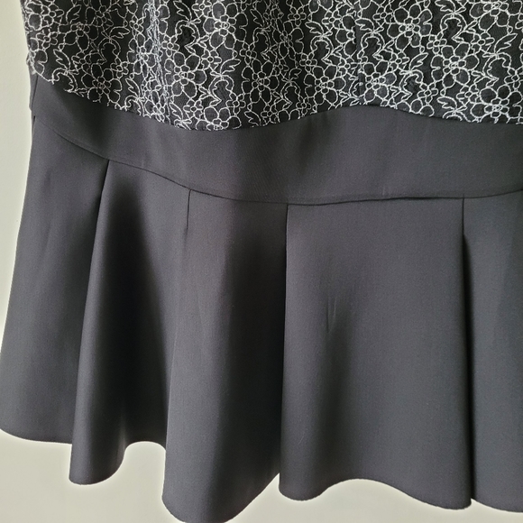 NWT ASOS Curve Sleeveless Black Peplum Blouse Abstract Floral Lace Overlay - Picture 13 of 14